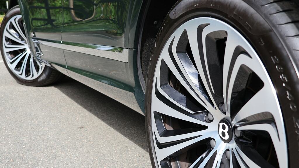 Bentley Bentayga Atelier Edition V8 4.0 V8 Atelier Edition Suv #33