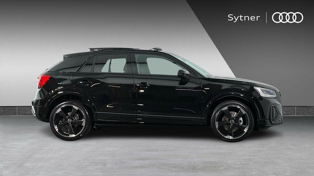 Audi Q2 35 Tfsi Black Edition S Tronic Tech Pro FD26LOJ Black #4