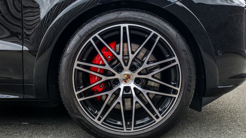 Porsche Cayenne S E-hybrid Black Edition Tiptronic S Black #4