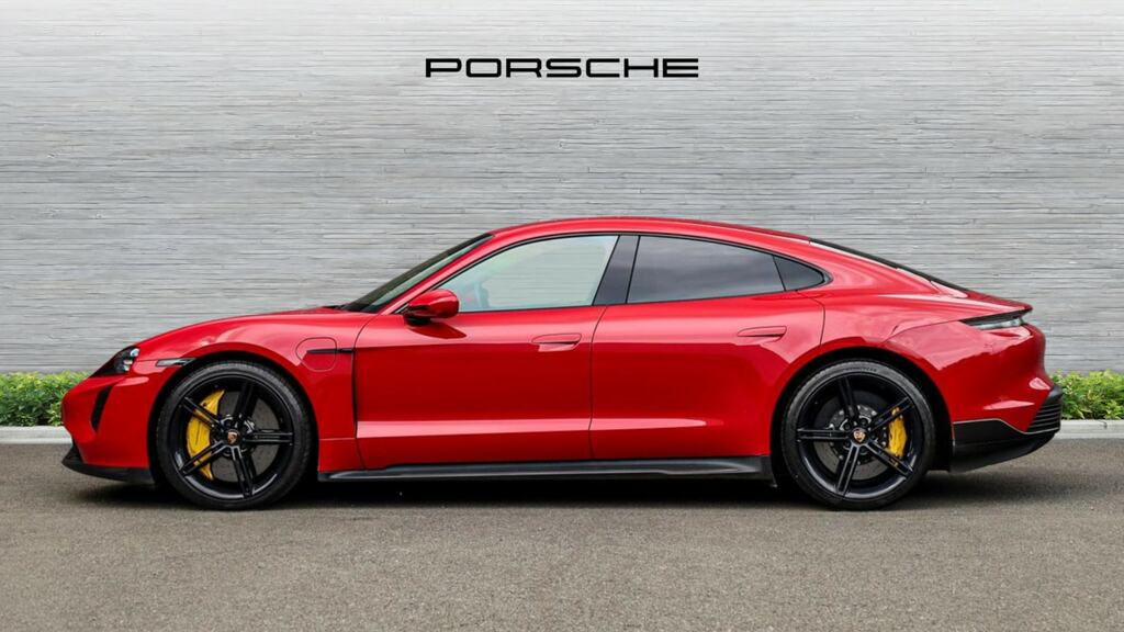 Porsche Taycan 560Kw Turbo S 93Kwh Red #5