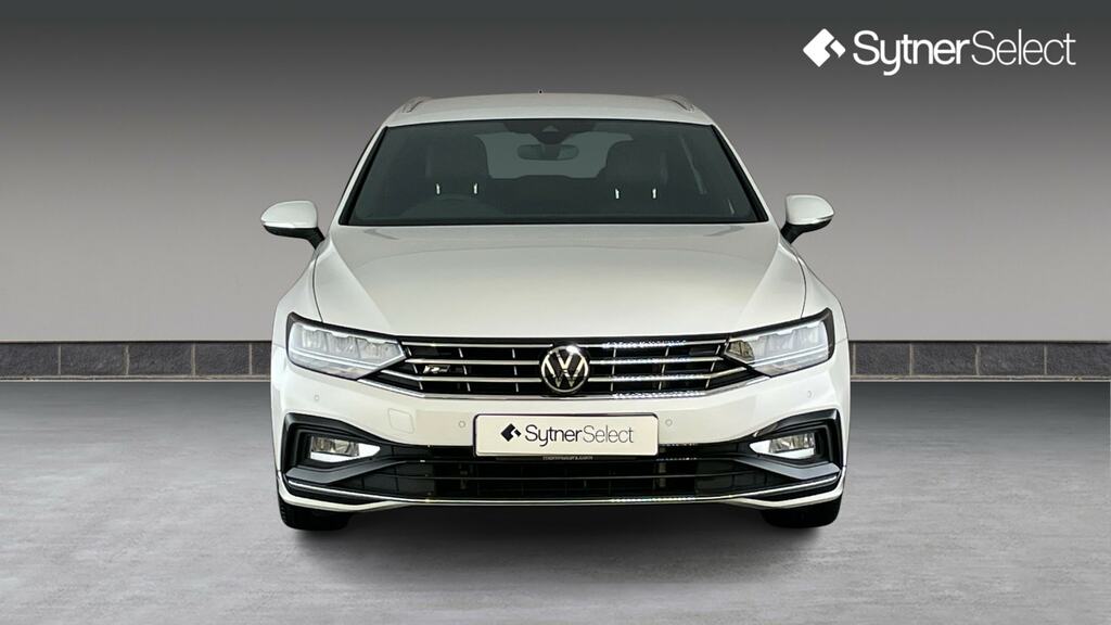 Volkswagen Passat 2.0 Tdi Evo Scr R-line Dsg White #4