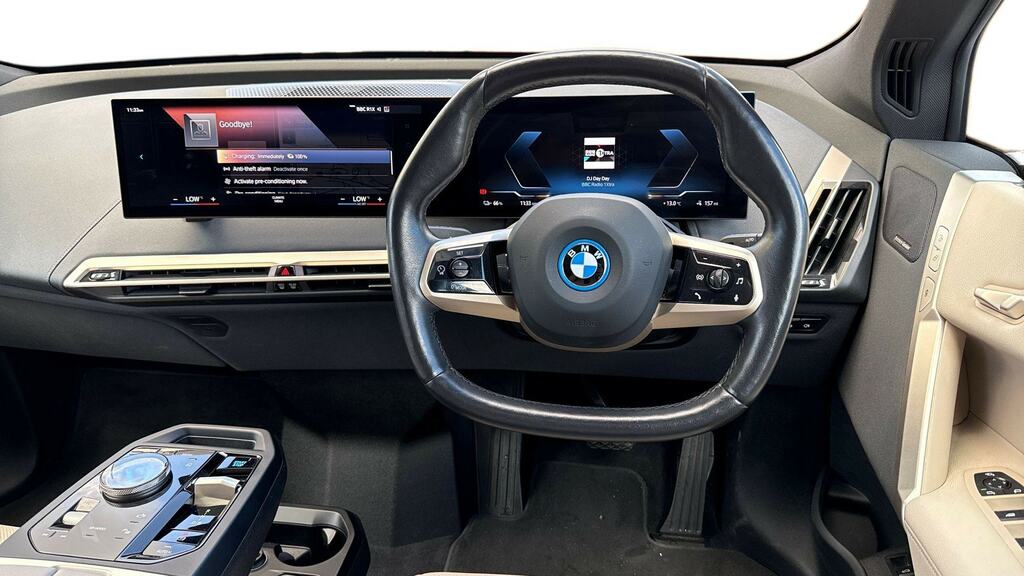 BMW iX 240Kw Xdrive40 M Sport Edition 76.6Kwh Black #5