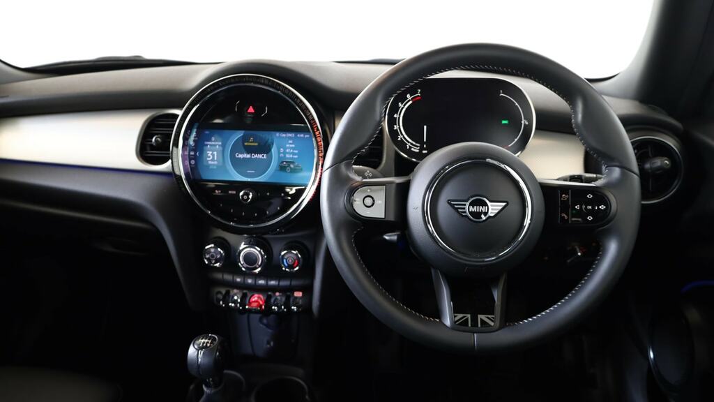 Mini Hatch 1.5 Cooper Exclusive Black #5