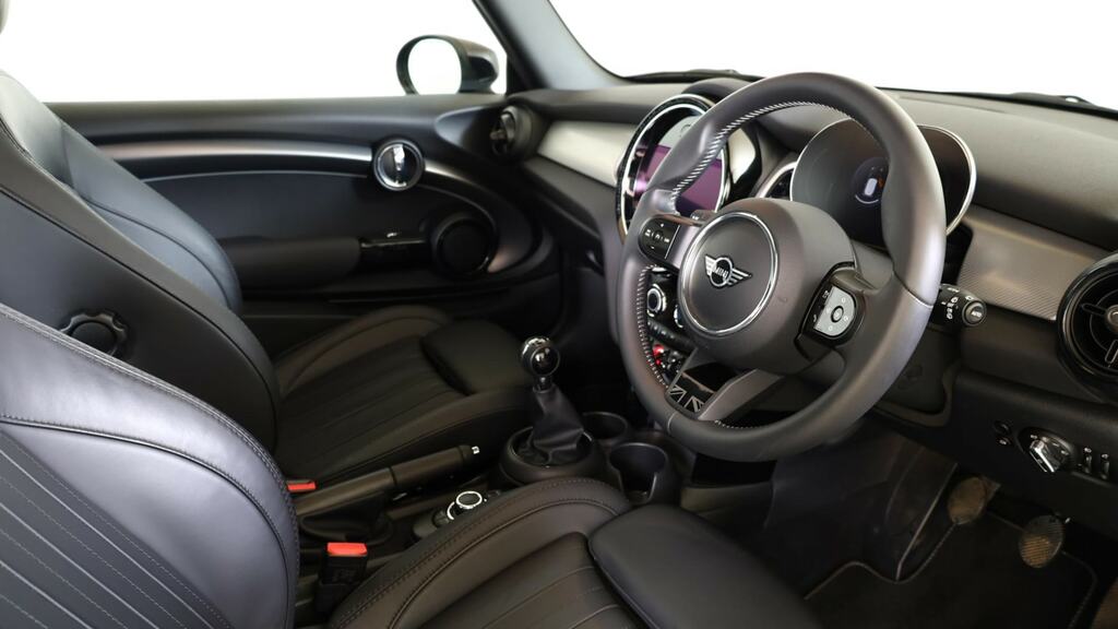 Mini Hatch 1.5 Cooper Exclusive Black #6