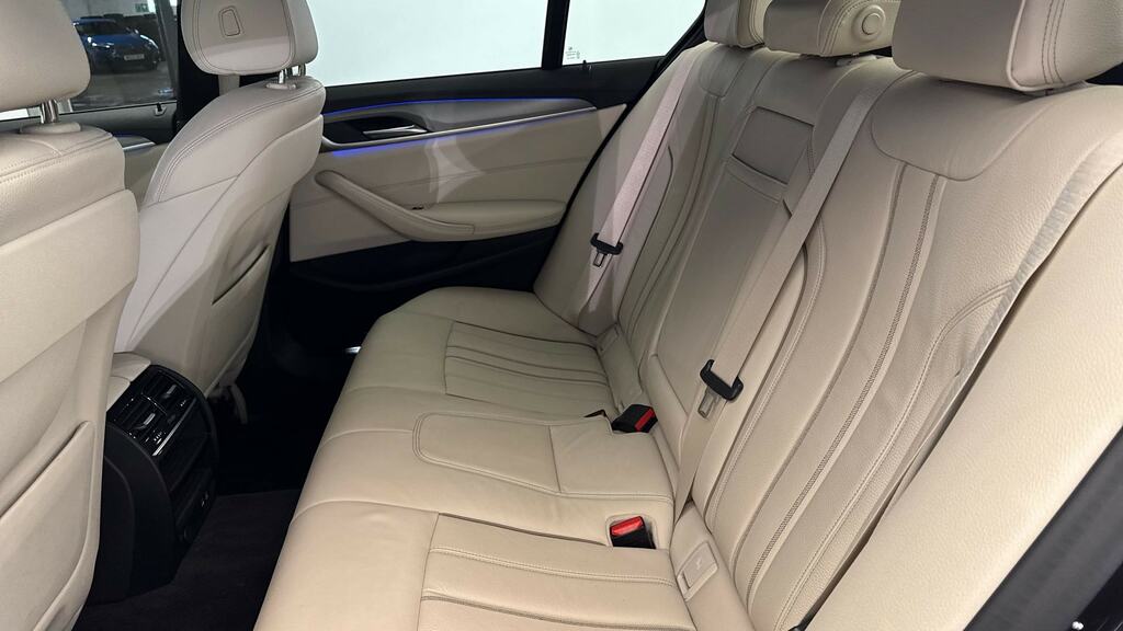 BMW 5 Series Saloon Grey #12
