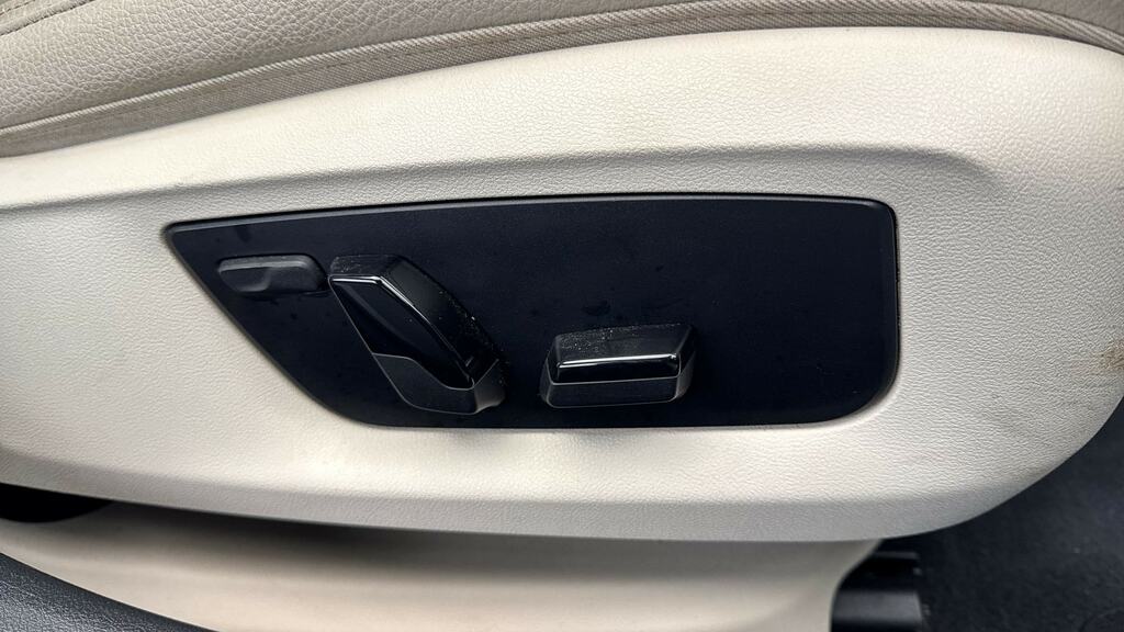 BMW 5 Series Saloon Grey #24