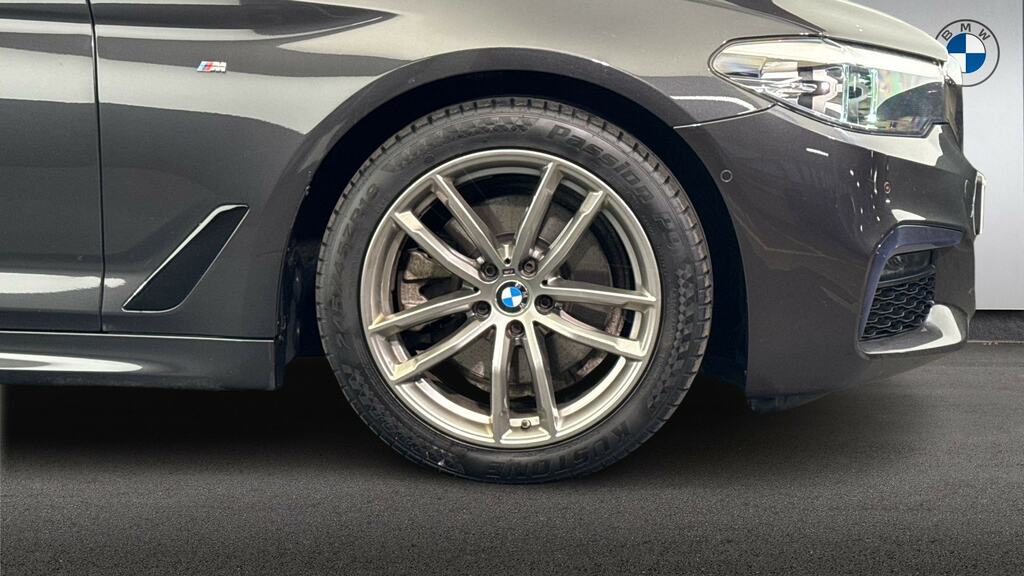 BMW 5 Series Saloon Grey #14