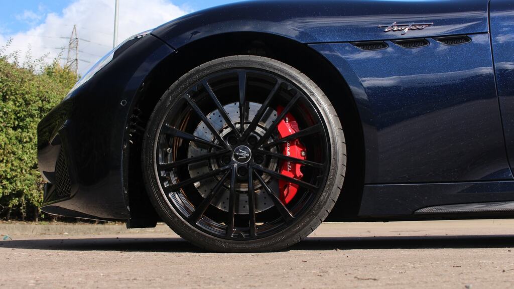Maserati GranTurismo Trofeo Red #21