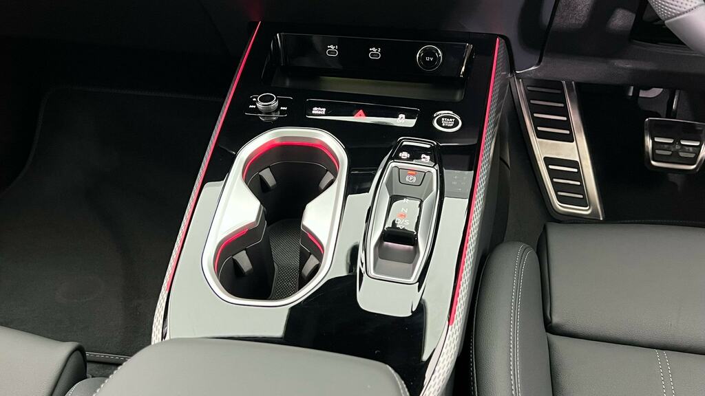 Audi A6 Avant Avant Launch Edition E-tron Performance 270,00 Kw Grey #27