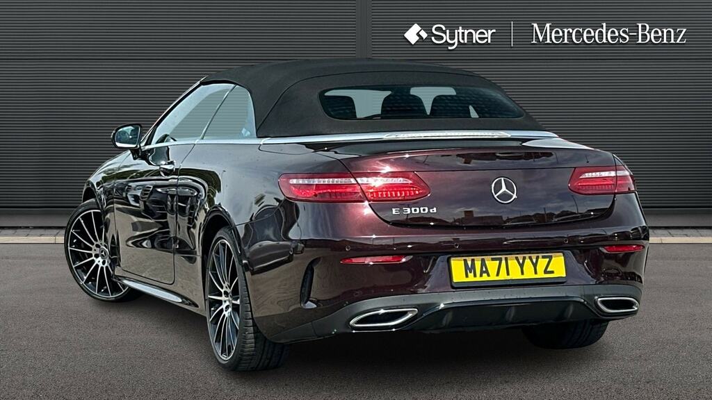 Mercedes-Benz E Class E300d Amg Line Night Ed Premium 9G-tronic Red #4
