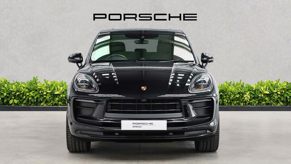 Porsche Macan 5dr Pdk Black #6