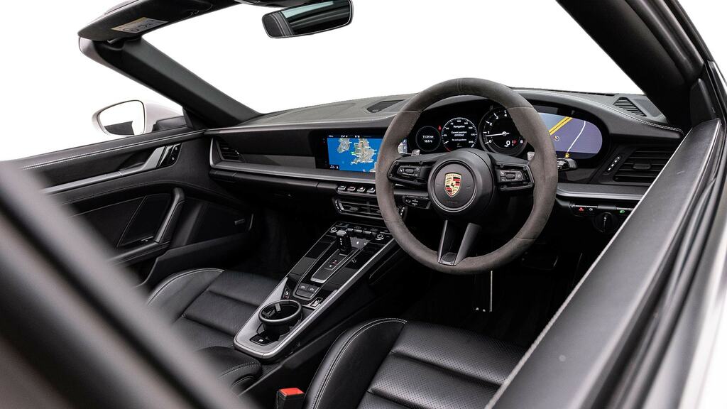 Porsche 911 Gt3  #16