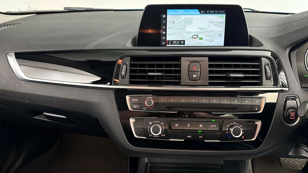 BMW 1 Series Hatchback White #8