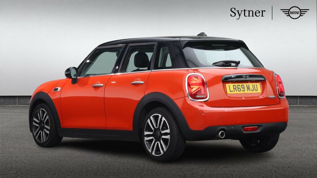 Mini Hatch 1.5 Cooper Classic II Comfortnav Pack Orange #2