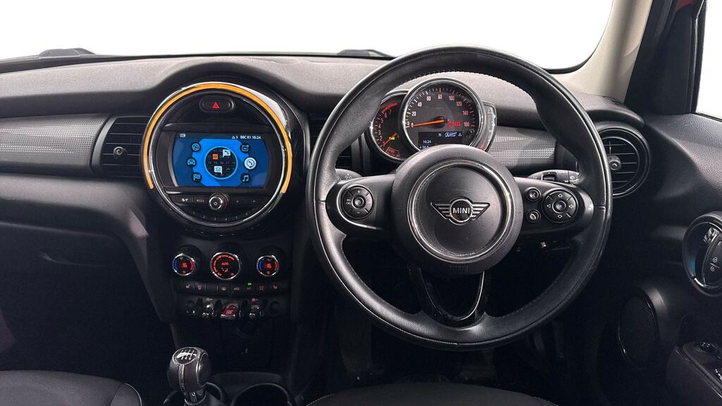 Mini Hatch 1.5 Cooper Classic II Comfortnav Pack Orange #5