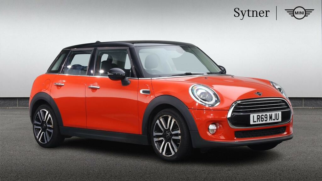 Mini Hatch 1.5 Cooper Classic II Comfortnav Pack Orange