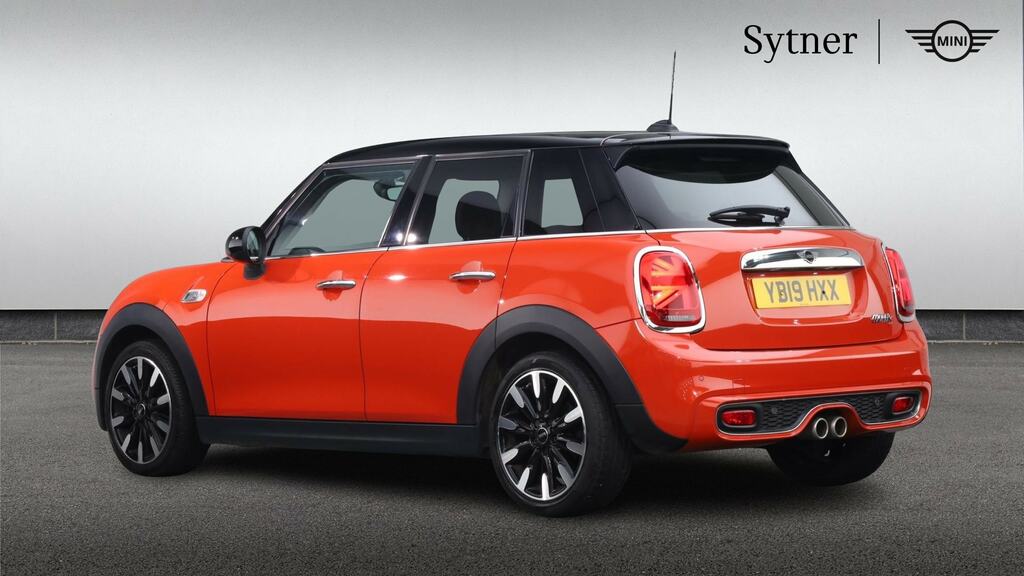 Mini Hatch 2.0 Cooper S Exclusive II Comfortnav Pack Orange #2