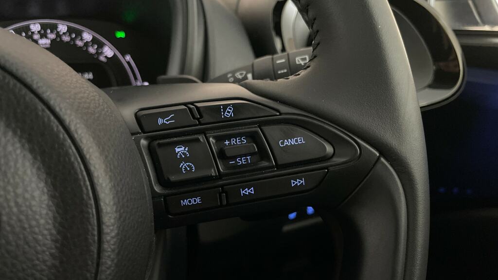 Toyota Aygo X Edge Automatic Beige #18