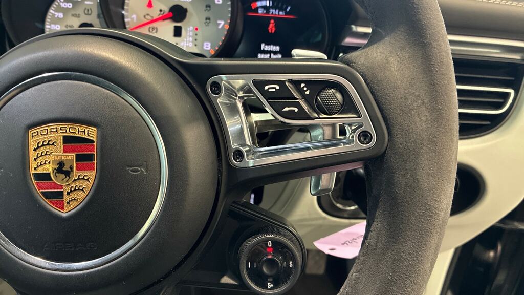 Porsche Macan Turbo Pdk Black #15