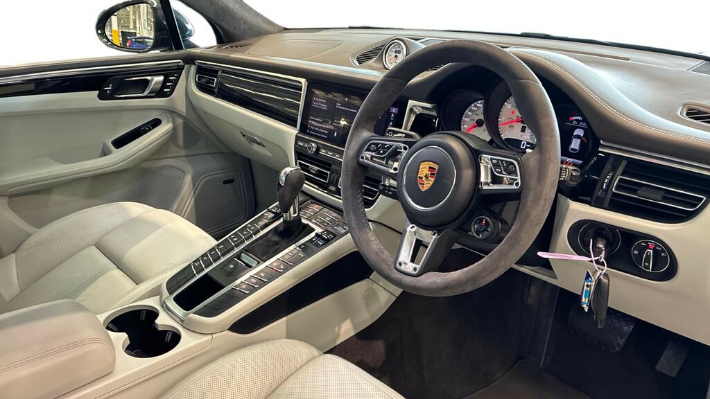 Porsche Macan Turbo Pdk Grey #6
