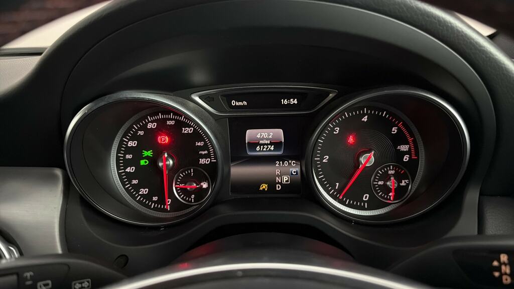 Mercedes-Benz GLA Class Diesel Black #13