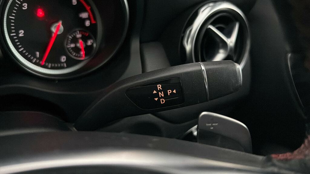 Mercedes-Benz GLA Class Diesel Black #14