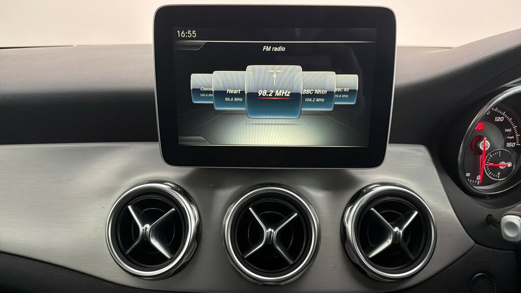 Mercedes-Benz GLA Class Diesel Black #20