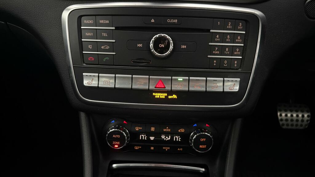 Mercedes-Benz GLA Class Diesel Black #16