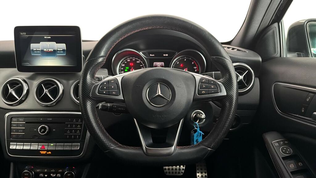 Mercedes-Benz GLA Class Diesel Black #8