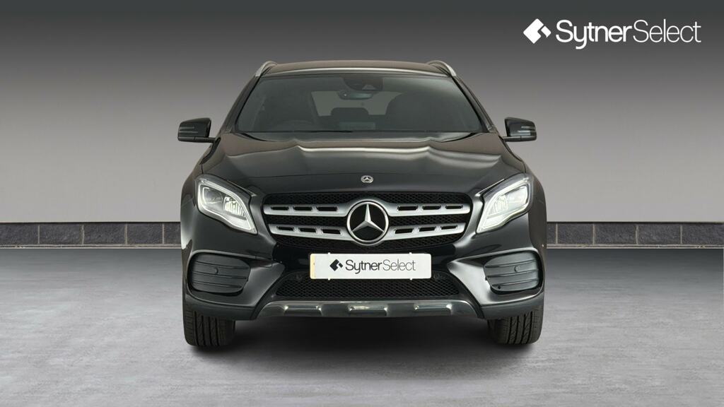 Mercedes-Benz GLA Class Gla 200D 4Matic Amg Line Premium Black #4
