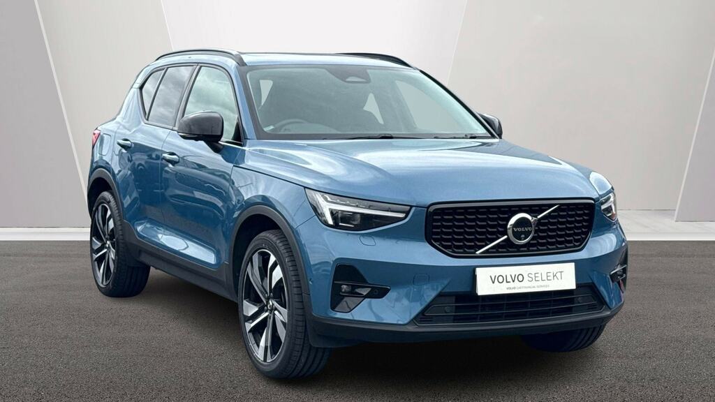 Volvo XC40 2.0 B3p Ultimate Dark Blue
