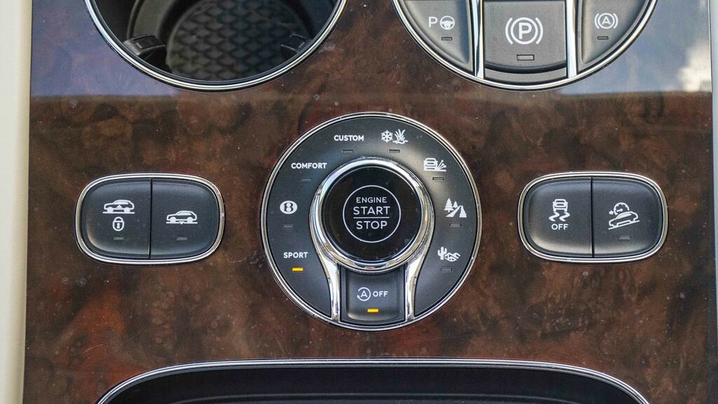 Bentley Bentayga Black #23