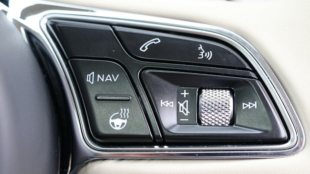 Bentley Bentayga Azure V8 #33