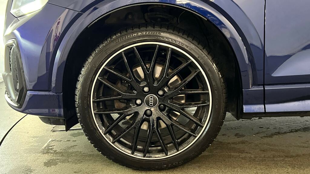 Audi Q2 30 Tfsi Black Edition FP24LRL Blue #5