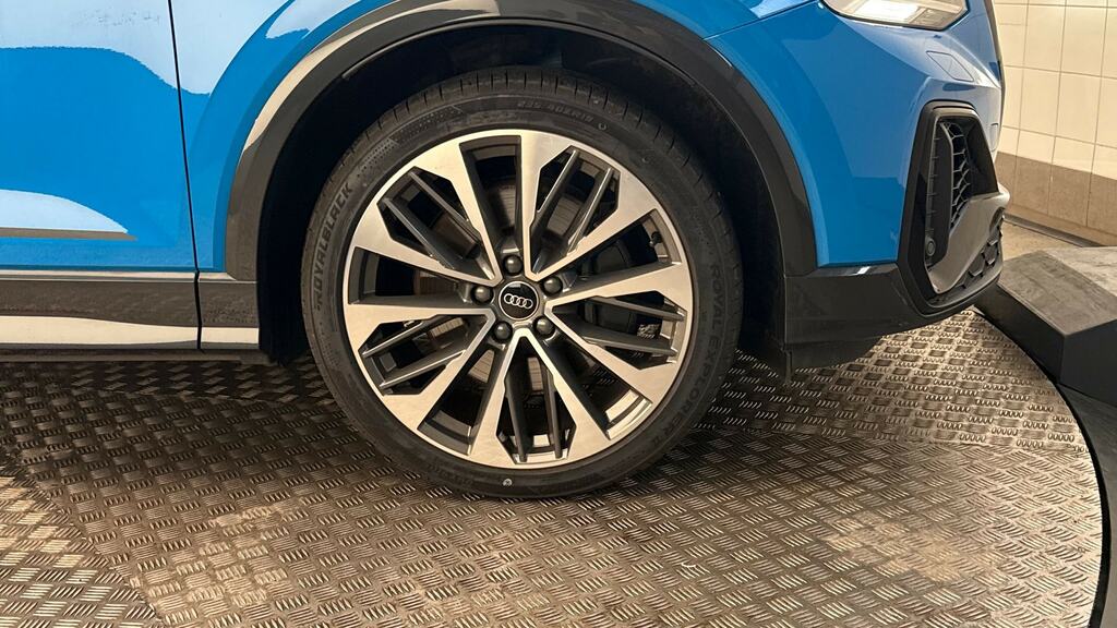 Audi Q2 Sq2 Quattro Black Edition S Tronic Blue #5