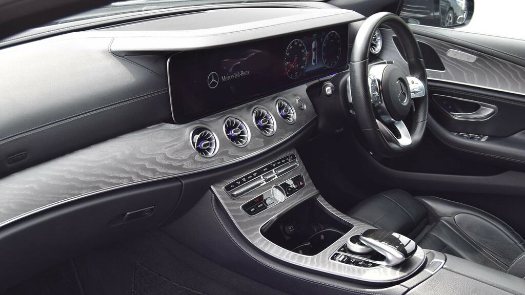 Mercedes-Benz CLS 4Matic Plus Premium Plus Black #8