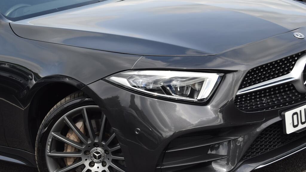 Mercedes-Benz CLS 4Matic Plus Premium Plus Black #23