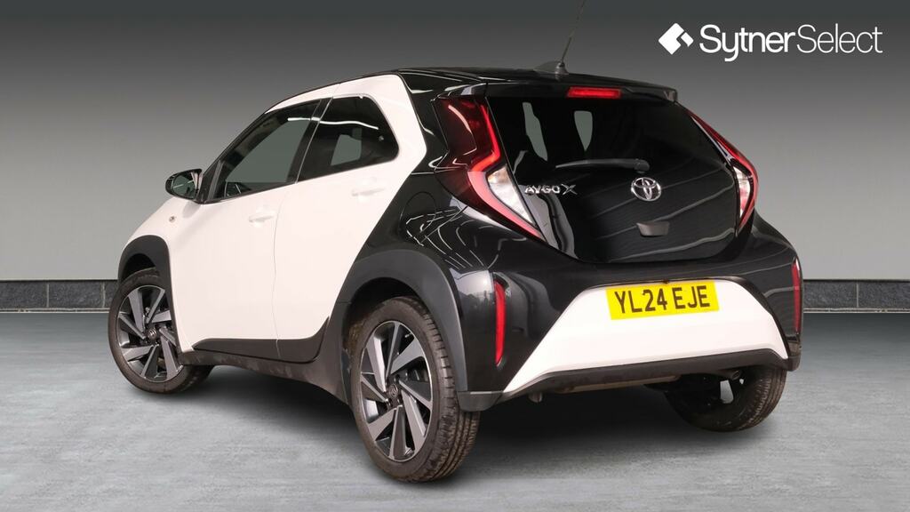 Toyota Aygo X 1.0 Vvt-i Edge Canvas YL24EJE White #2