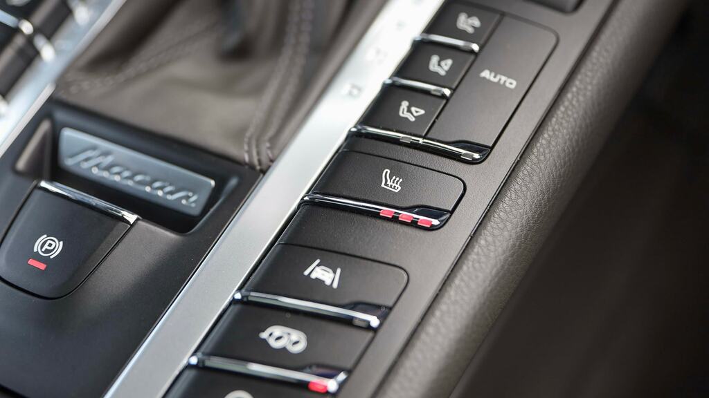 Porsche Macan S Pdk YNZ9641  #23