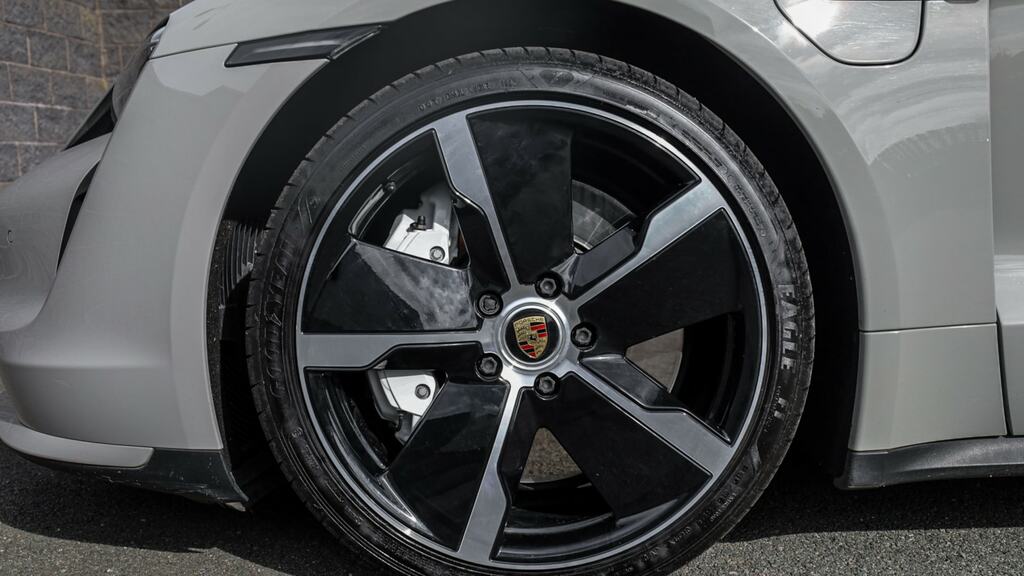 Porsche Taycan 500Kw Turbo 93Kwh Grey #4