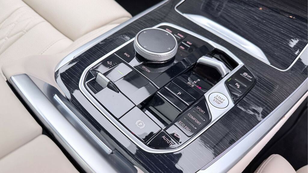 BMW X7 Suv Black #10