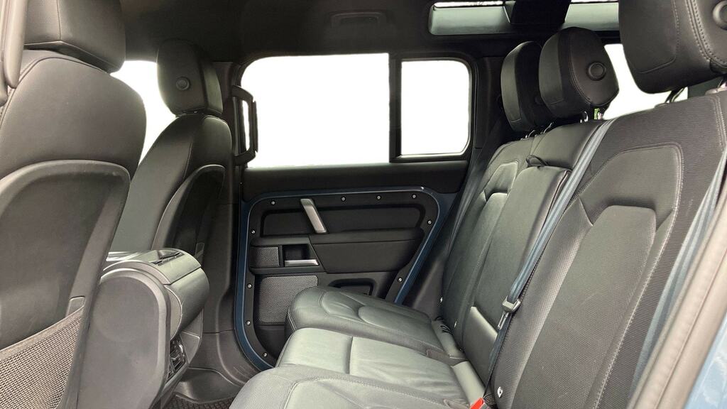 Land Rover Defender 110 3.0 D300 X-dynamic S 110 6 Seat Blue #4