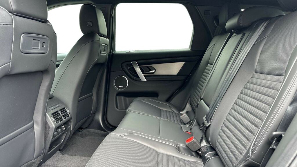 Land Rover Discovery Sport 1.5 P270e Landmark 5 Seat DE26EPP Black #4