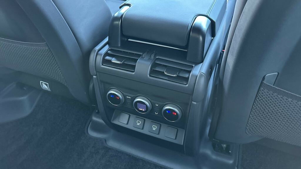 Land Rover Defender 130 X-dynamic Hse Black #18