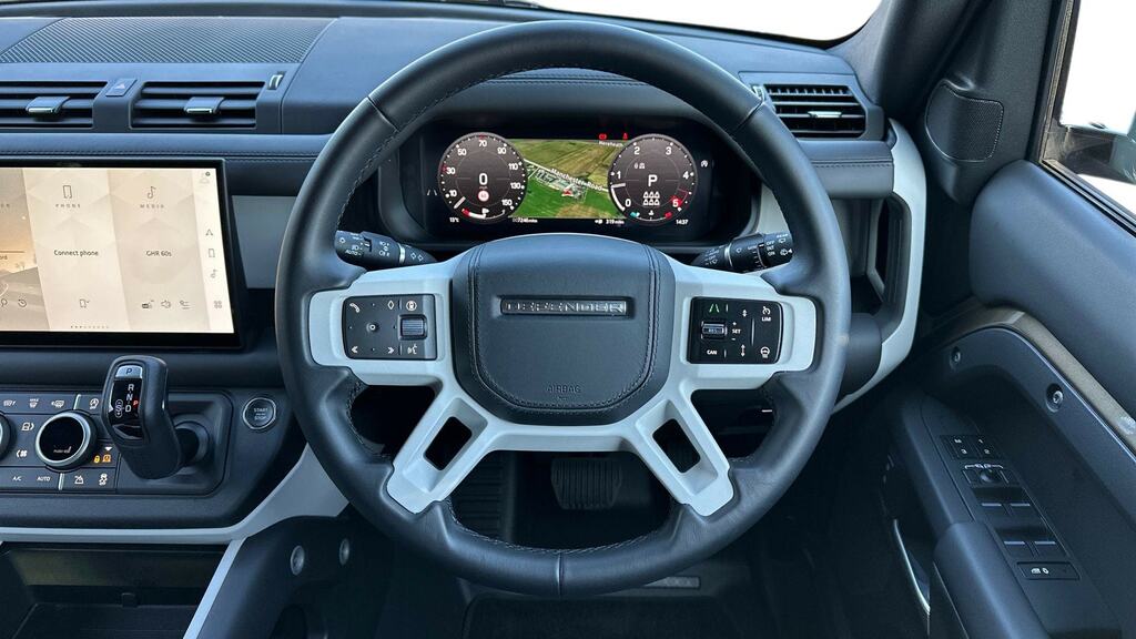 Land Rover Defender 130 X-dynamic Hse Black #15