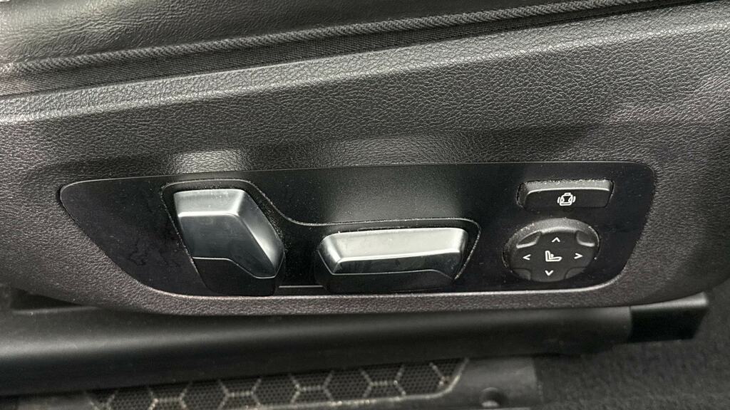 BMW 8 Series 840D Xdrive Green #34
