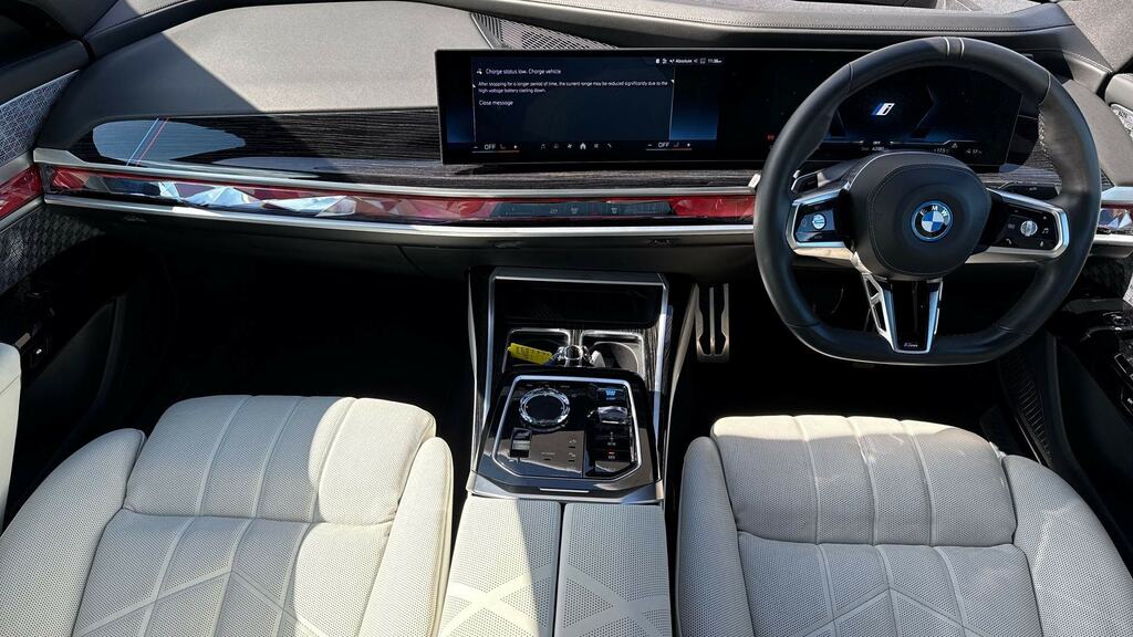 BMW i7 335Kw Edrive50 M Sport 105.7Kwh Grey #4