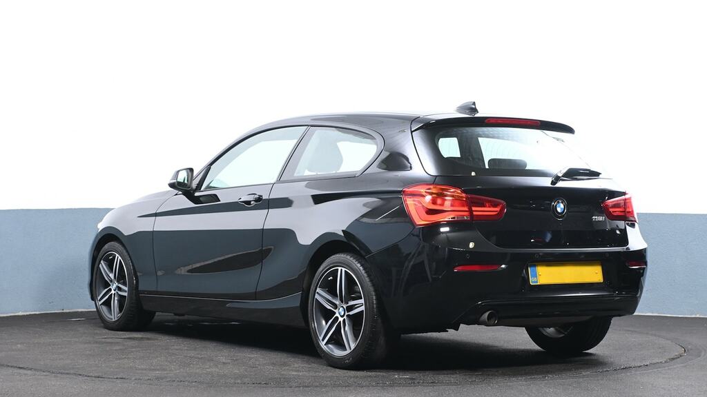 BMW 1 Series 118I 1.5 Sport Nav Step Black #2