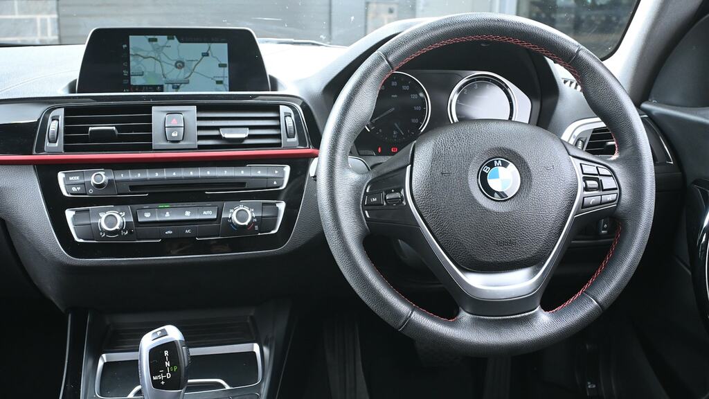 BMW 1 Series 118I 1.5 Sport Nav Step Black #5