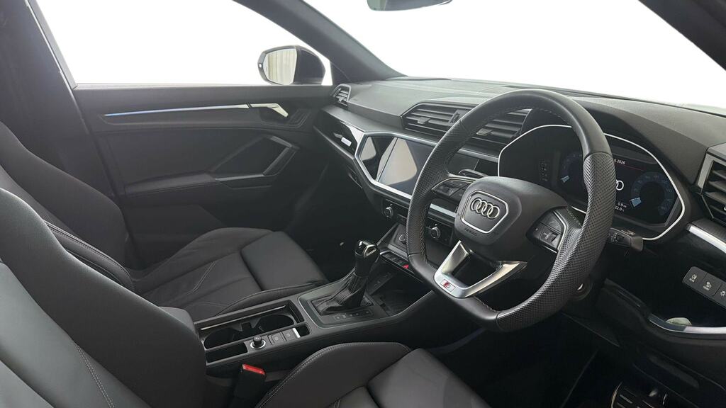 Audi Q3 35 Tfsi Black Edition S Tronic Tech Pack White #6